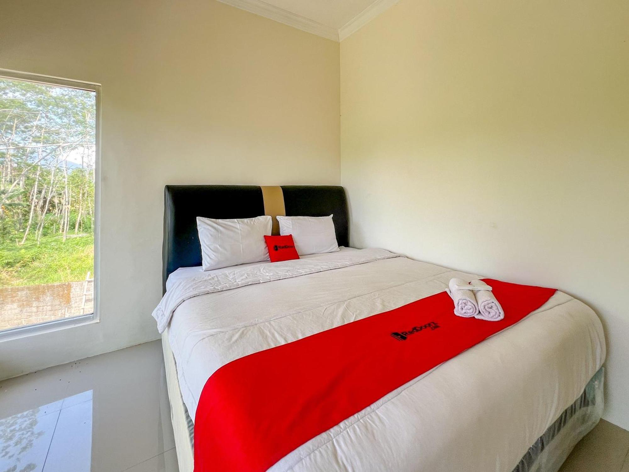 Reddoorz Syariah Near Pengadilan Agama Wonosobo Hotel Екстериор снимка
